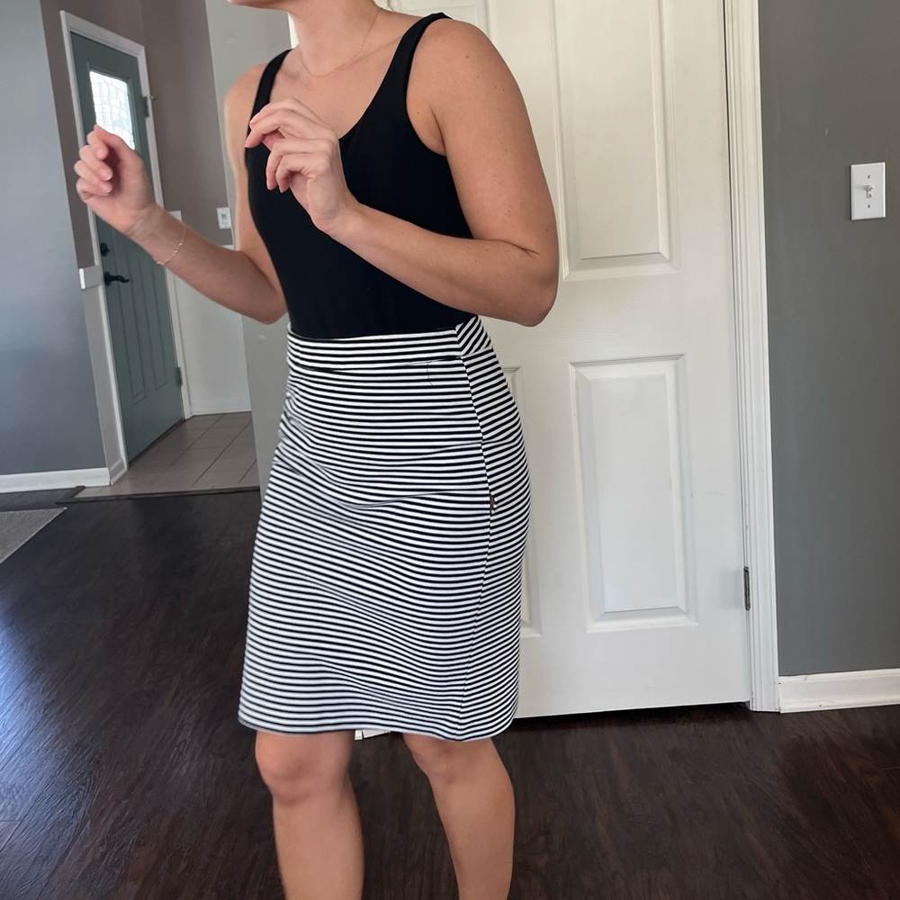 Bar III XS Black and White Striped Women's Pencil Skirt